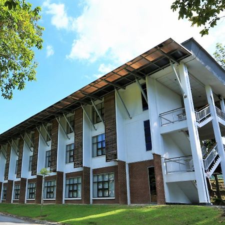 Puri Pujangga Hotel Bangi Esterno foto