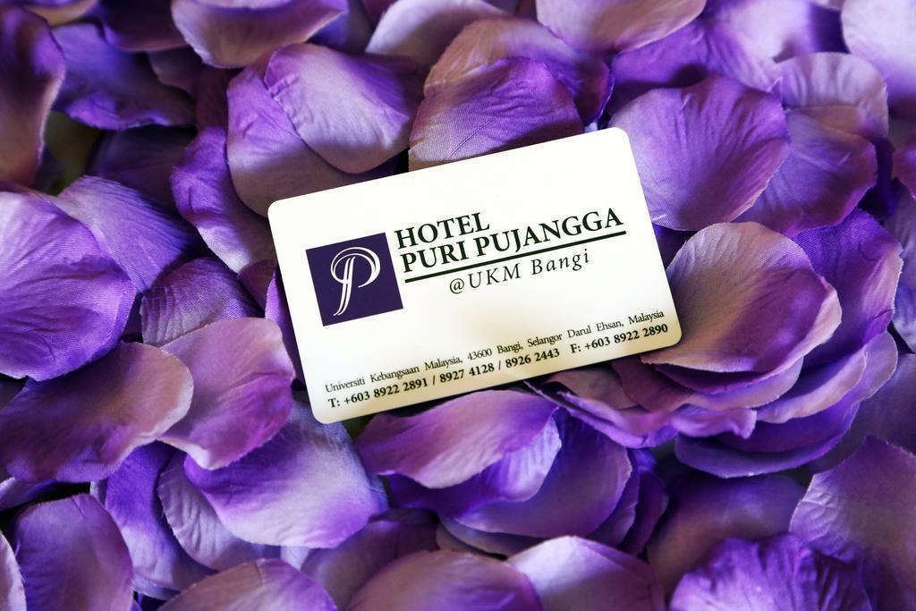 Puri Pujangga Hotel Bangi Esterno foto