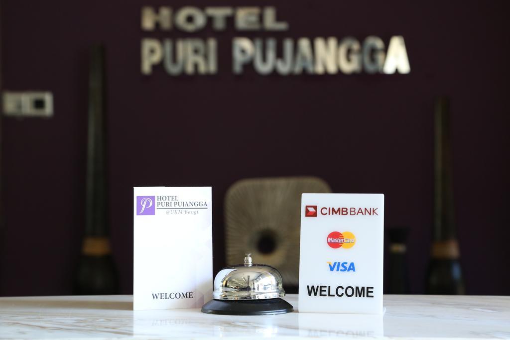 Puri Pujangga Hotel Bangi Esterno foto