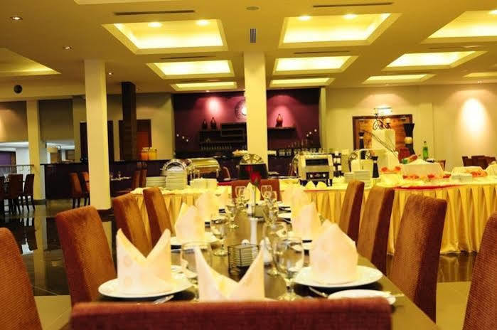 Puri Pujangga Hotel Bangi Esterno foto