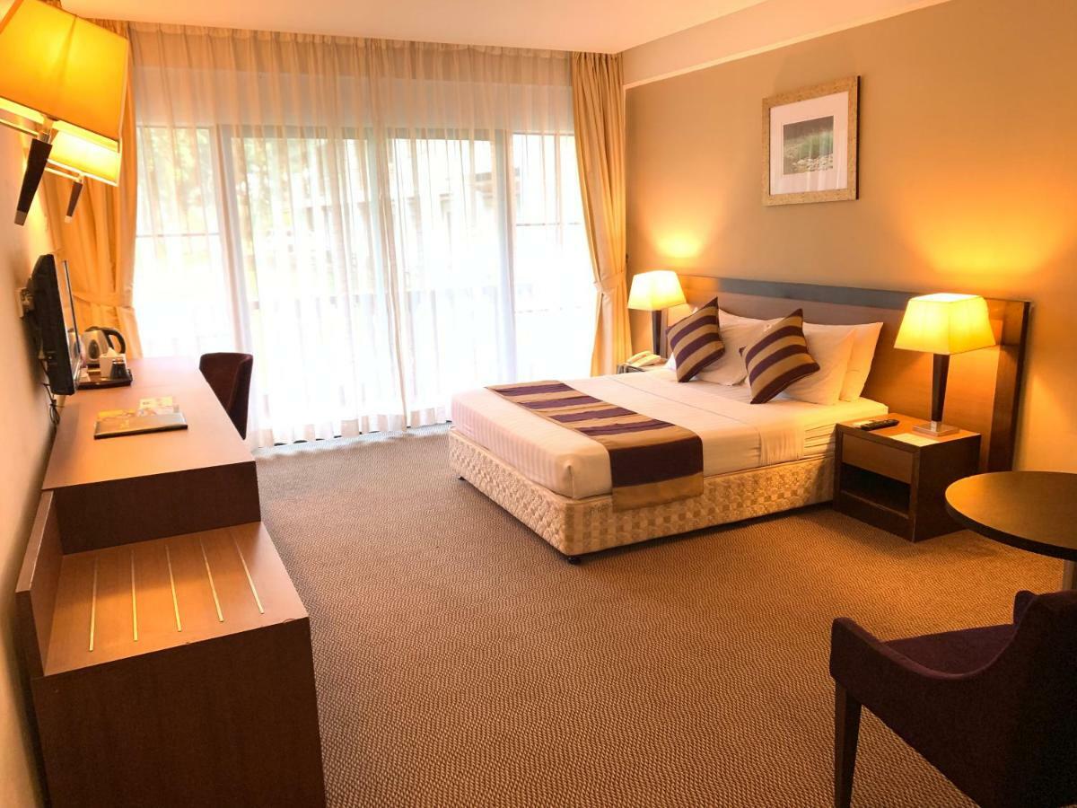 Puri Pujangga Hotel Bangi Esterno foto