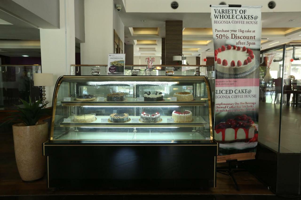 Puri Pujangga Hotel Bangi Esterno foto